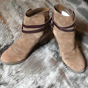 American Eagle ankle boots